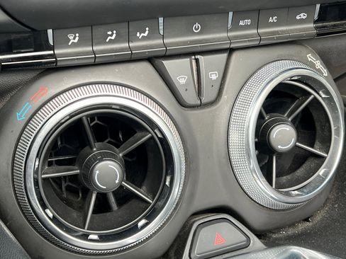 Used 2023 Chevrolet Camaro LT image 27