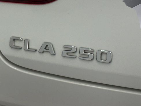 Used 2023 Mercedes-Benz CLA 250 image 24