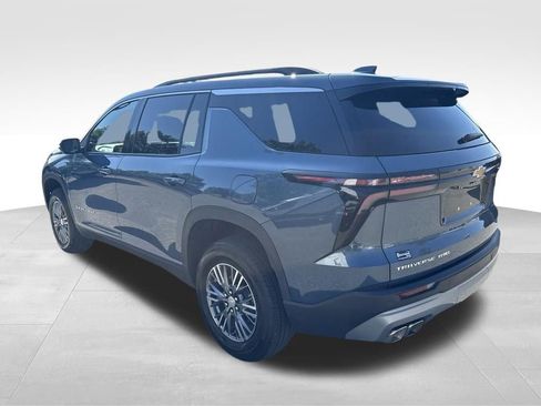 Used 2026 Chevrolet Traverse LT AWD/4WD image 3