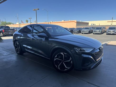 Used 2024 Audi Q8 e-tron Premium Plus w/ Premium Plus Package AWD/4WD image 5