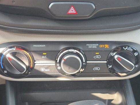 Used 2023 Kia Soul LX w/ LX Technology Package image 30