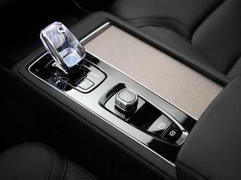 New 2026 Volvo XC90 B6 Plus AWD/4WD image 19