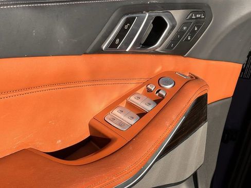 Used 2023 BMW X7 xDrive40i w/ Executive Package image 21