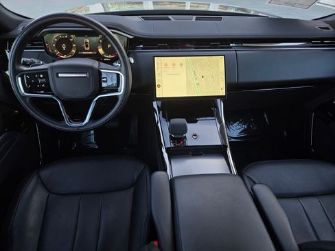 Used 2025 Land Rover Range Rover Sport SE image 15