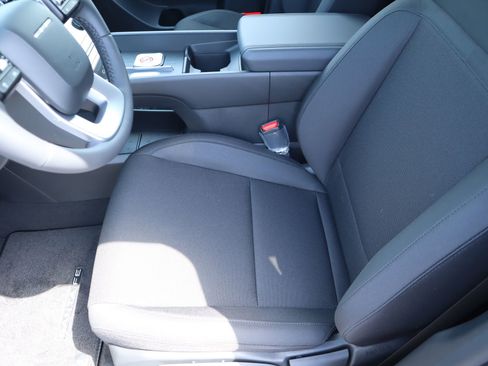 New 2026 Hyundai Santa Fe SE FWD image 9