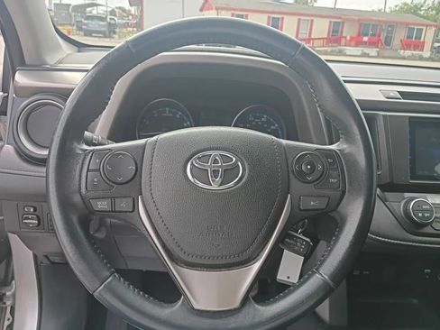 Used 2017 Toyota RAV4 XLE FWD image 14