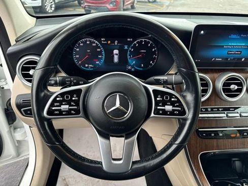 Used 2022 Mercedes-Benz GLC 300 4MATIC image 11