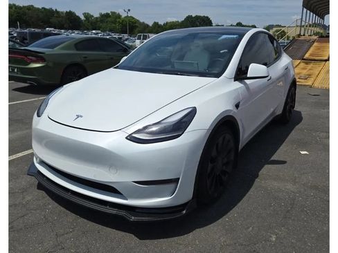 Used 2022 Tesla Model Y Performance AWD/4WD image 1
