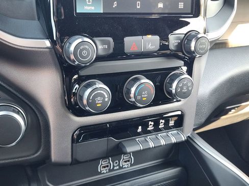 New 2026 RAM 1500 Express AWD/4WD image 14