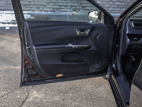 Used 2016 Toyota Avalon XLE image 22