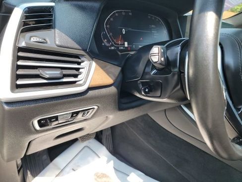 Used 2021 BMW X5 xDrive40i w/ Premium Package image 19