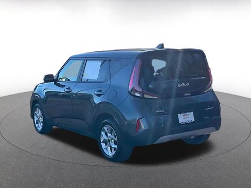 Used 2025 Kia Soul LX w/ LX Technology Package image 12