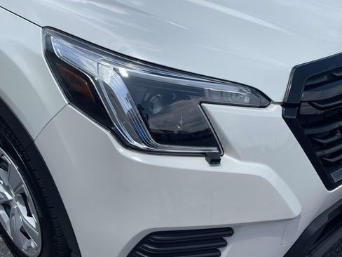 Used 2024 Subaru Forester AWD/4WD image 2