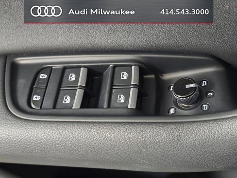 Used 2023 Audi Q8 Premium w/ Convenience Package AWD/4WD image 14