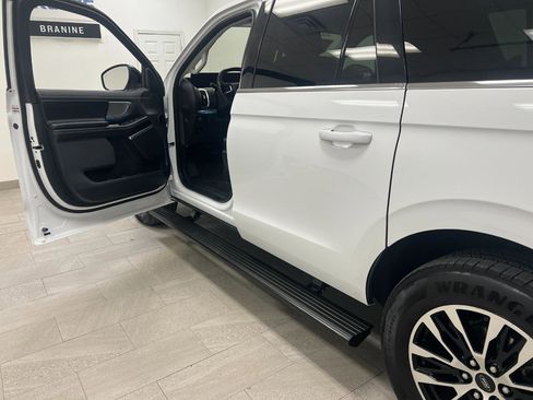 Used 2025 Ford Expedition Max Platinum AWD/4WD image 30