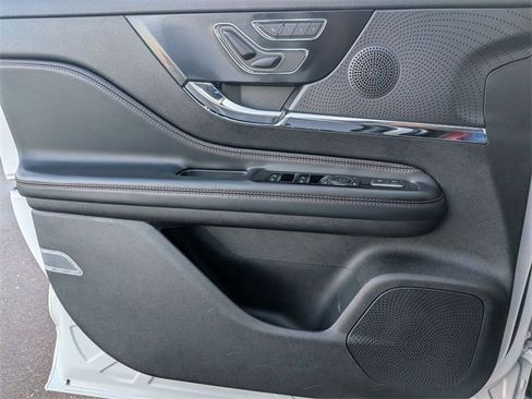 Certified 2023 Lincoln Corsair Reserve w/ Equipment Group 201A image 15