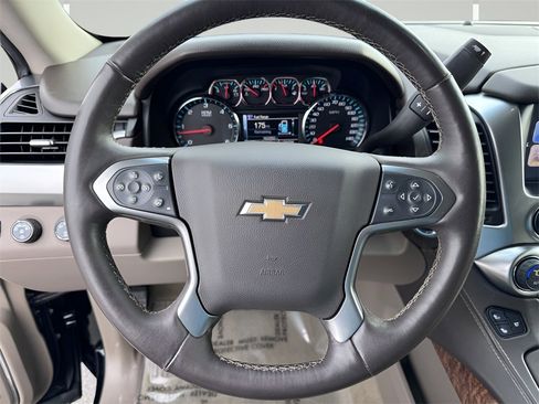 Used 2016 Chevrolet Suburban LTZ image 13
