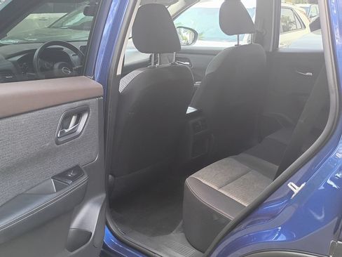 Used 2023 Nissan Rogue SV AWD/4WD image 19