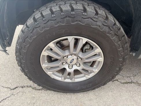 Used 2019 Ford F150 Lariat w/ FX4 Off-Road Package image 10