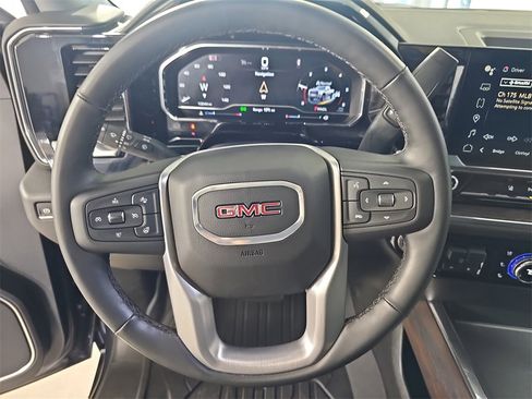 Certified 2025 GMC Sierra 2500 SLT w/ SLT Premium Package image 23