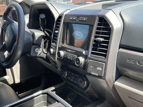 Used 2022 Ford F250 XLT w/ XLT Premium Package AWD/4WD image 8