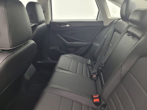 Used 2022 Volkswagen Jetta SE image 18