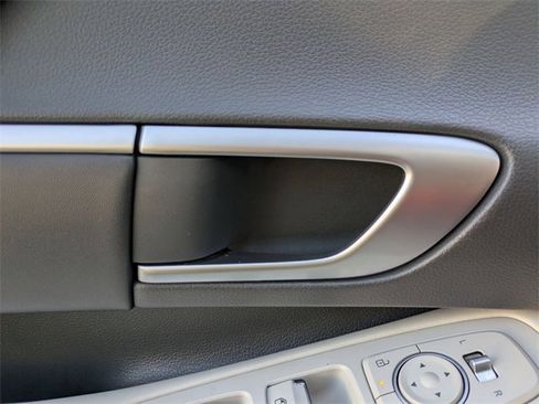 Certified 2024 Hyundai Sonata SEL w/ Convenience Package image 11