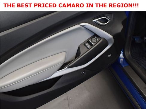 Used 2022 Chevrolet Camaro LT w/ Technology Package image 11