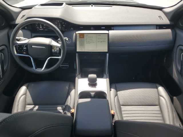 Certified 2025 Land Rover Discovery Sport Dynamic SE AWD/4WD image 17