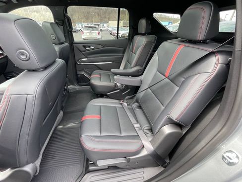 Used 2026 Chevrolet Traverse RS image 19