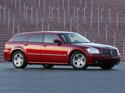 Used 2005 Dodge Magnum SE