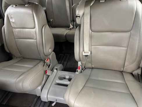 Used 2019 Toyota Sienna XLE FWD image 20