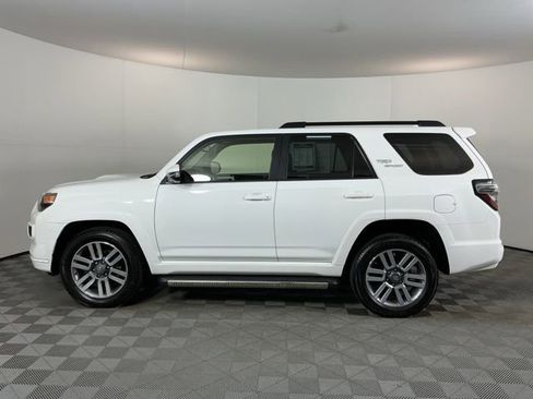 Used 2022 Toyota 4Runner TRD Sport w/ Technology Package AWD/4WD image 8