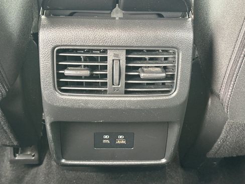 Used 2023 Nissan Rogue SV FWD image 14