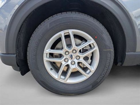 New 2026 Ford Explorer Active RWD image 10