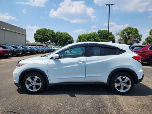 Used 2017 Honda HR-V EX image 8