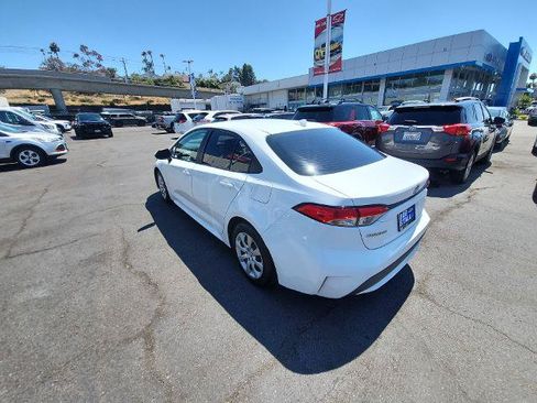 Used 2020 Toyota Corolla LE FWD image 6
