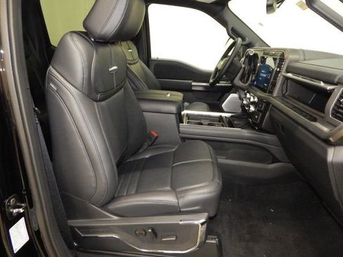 New 2025 Ford F250 Platinum image 21