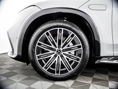 Certified 2023 Mercedes-Benz EQS 450+ SUV image 3