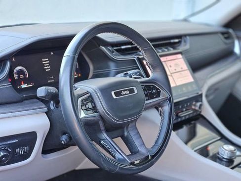 Used 2022 Jeep Grand Cherokee L Overland w/ Advanced Protech Group III image 12