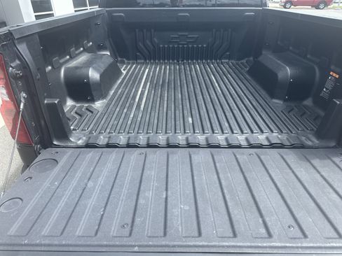 Used 2023 Chevrolet Silverado 1500 LT AWD/4WD image 26
