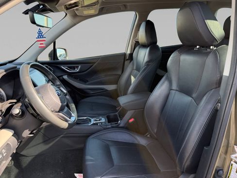 Used 2023 Subaru Forester Limited image 9