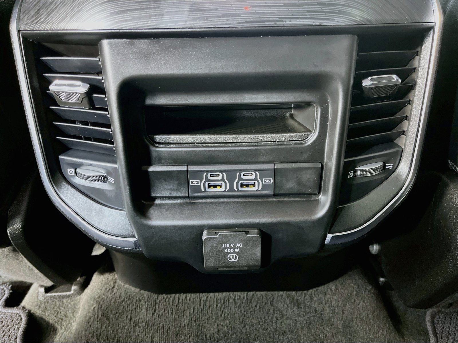 Used 2023 RAM 1500 Laramie AWD/4WD image 34