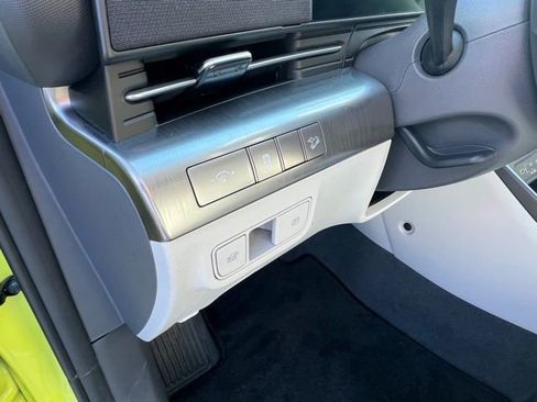 Certified 2025 Hyundai Kona Limited image 15