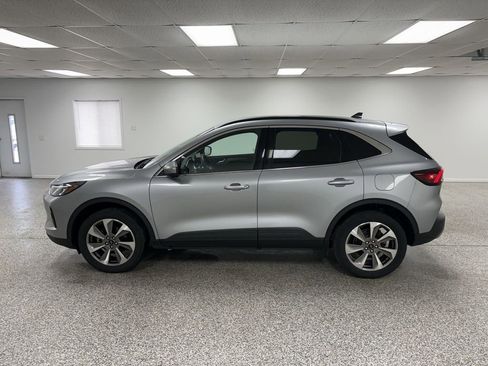 Used 2024 Ford Escape Platinum image 5