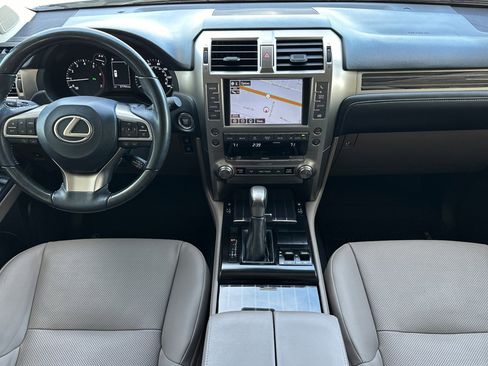 Used 2020 Lexus GX 460 Premium w/ Premium Package image 13