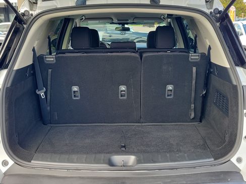 Certified 2025 Nissan Pathfinder S FWD image 7
