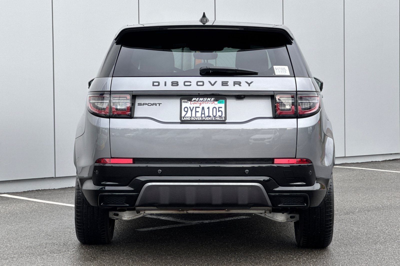 Used 2025 Land Rover Discovery Sport Dynamic SE AWD/4WD image 4