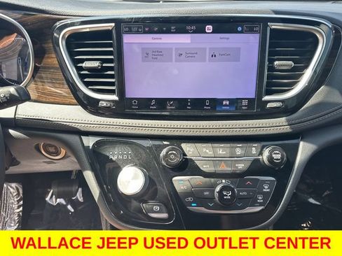 Used 2022 Chrysler Pacifica Pinnacle FWD image 21