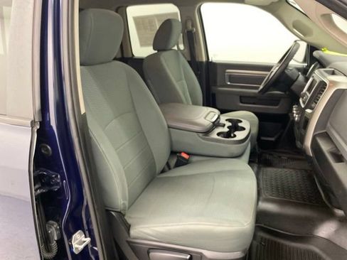 Used 2016 RAM 1500 Classic SLT AWD/4WD image 28